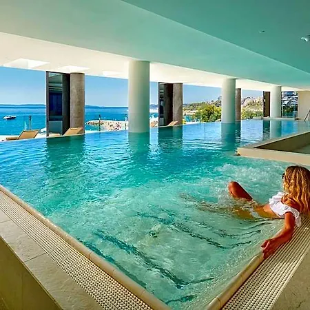 Amphora Hotel