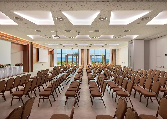 Amphora ホテル 4*