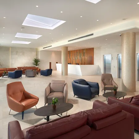 Amphora Hotel 4*